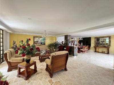 Casa de 5 alcobas en venta en La Doctora, Sabaneta, 400 m² · foto 2 de 20