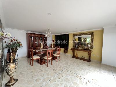 Casa de 5 alcobas en venta en La Doctora, Sabaneta, 400 m² · foto 3 de 20