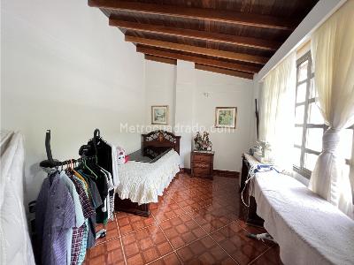 Casa de 5 alcobas en venta en La Doctora, Sabaneta, 400 m² · foto 14 de 20