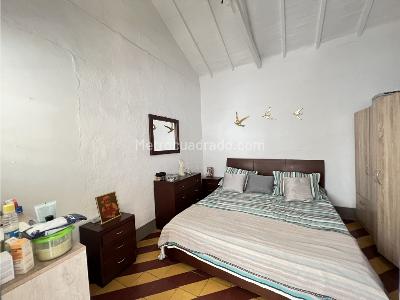 Casa de 4 alcobas en venta en El Carmelo, Sabaneta, 322 m² · foto 3 de 13