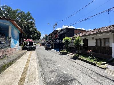 Casa de 4 alcobas en venta en El Carmelo, Sabaneta, 322 m² · foto 10 de 13