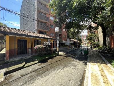 Casa de 4 alcobas en venta en El Carmelo, Sabaneta, 322 m² · foto 11 de 13