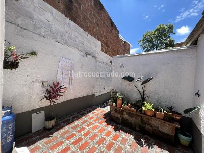 Casa de 4 alcobas en venta en El Carmelo, Sabaneta, 322 m² · foto 12 de 13