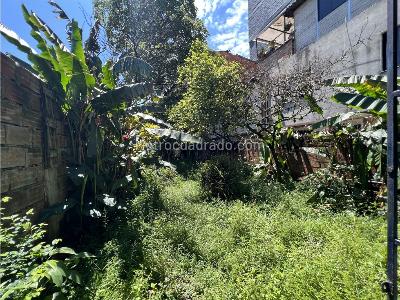 Casa de 4 alcobas en venta en El Carmelo, Sabaneta, 322 m² · foto 13 de 13