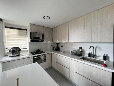 Apartamento de 4 alcobas en venta en Zuñiga, Envigado, 160 m² · foto 4 de 20