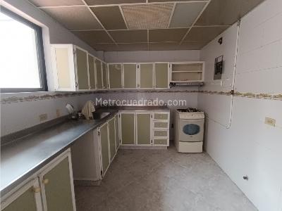 Casa en venta en Centro, Envigado · foto 2 de 20