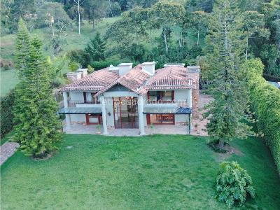Casa de 5 alcobas en venta en Llano Grande, Rionegro · foto 2 de 20