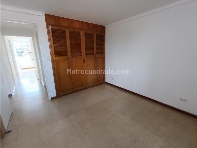 Apartamento de 3 alcobas en venta en Laureles, Medellín, 130 m² · foto 8 de 14