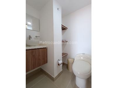 Apartamento de 3 alcobas en venta en Laureles, Medellín, 130 m² · foto 9 de 14