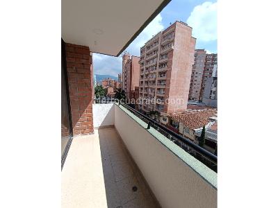 Apartamento de 3 alcobas en venta en Laureles, Medellín, 130 m² · foto 12 de 14