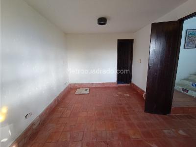 Casa de 3 alcobas en venta en El Chingui, Envigado, 540 m² · foto 18 de 20