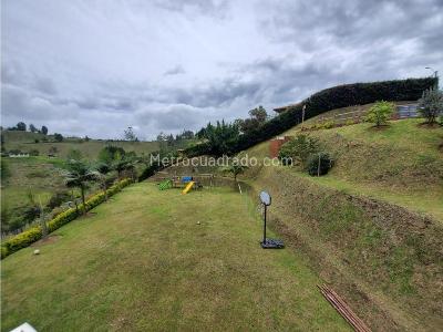 Casa de 4 alcobas en venta en Vereda San Luis, Rionegro, 360 m² · foto 10 de 10