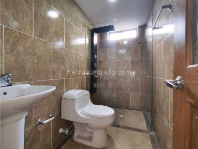 Casa de 5 alcobas en venta en El Escobero, Envigado, 698 m² · foto 7 de 20