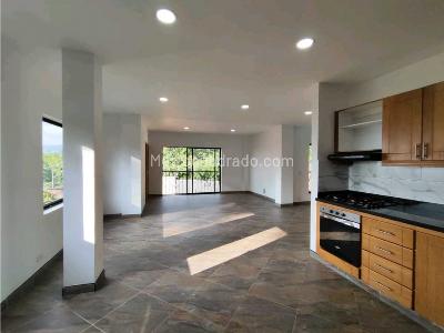 Casa de 5 alcobas en venta en El Escobero, Envigado, 698 m² · foto 12 de 20