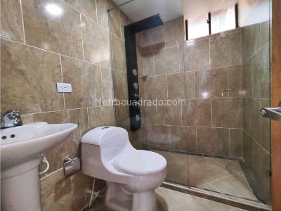 Casa de 5 alcobas en venta en El Escobero, Envigado, 698 m² · foto 13 de 20