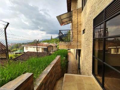 Casa de 5 alcobas en venta en El Escobero, Envigado, 698 m² · foto 19 de 20