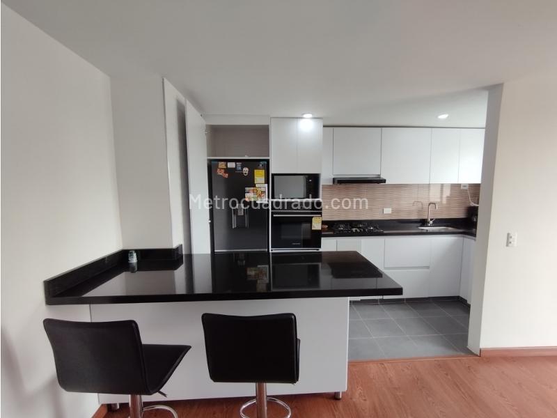 2BR Apartment in Los Colegios (54 m²) - 2