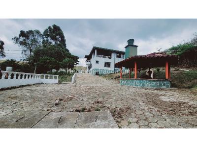 Casa de 5 alcobas en venta en Zona E, Rionegro, 380 m² · foto 3 de 20
