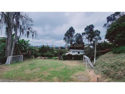Casa de 5 alcobas en venta en Zona E, Rionegro, 380 m² · foto 11 de 20