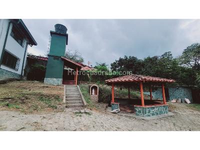 Casa de 5 alcobas en venta en Zona E, Rionegro, 380 m² · foto 18 de 20