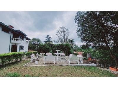 Casa de 5 alcobas en venta en Zona E, Rionegro, 380 m² · foto 19 de 20