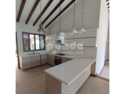 Casa de 4 alcobas en venta en Loma De Las Brujas, Envigado, 260 m² · foto 3 de 20