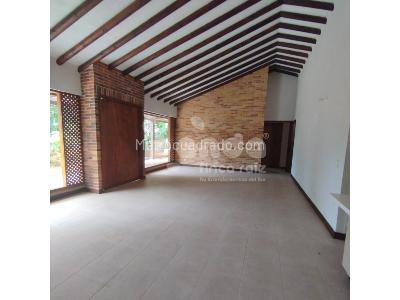 Casa de 4 alcobas en venta en Loma De Las Brujas, Envigado, 260 m² · foto 12 de 20
