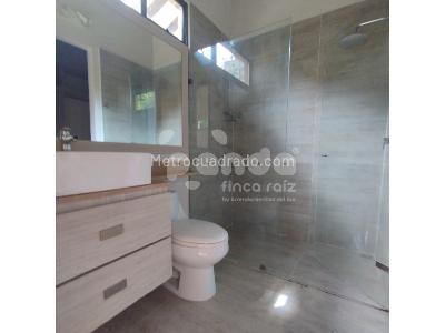 Casa de 4 alcobas en venta en Loma De Las Brujas, Envigado, 260 m² · foto 14 de 20