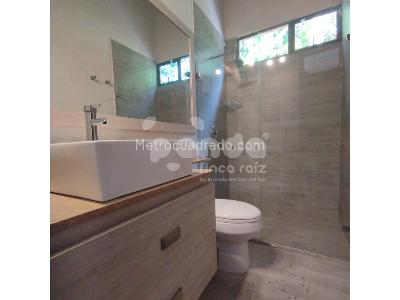 Casa de 4 alcobas en venta en Loma De Las Brujas, Envigado, 260 m² · foto 15 de 20