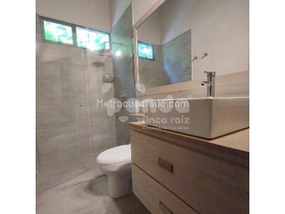 Casa de 4 alcobas en venta en Loma De Las Brujas, Envigado, 260 m² · foto 17 de 20