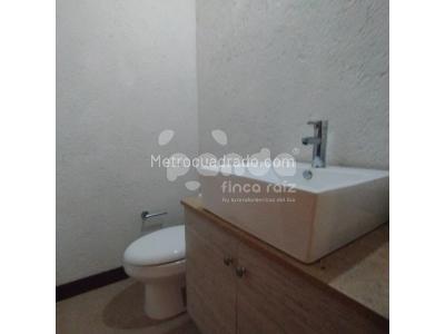 Casa de 4 alcobas en venta en Loma De Las Brujas, Envigado, 260 m² · foto 18 de 20