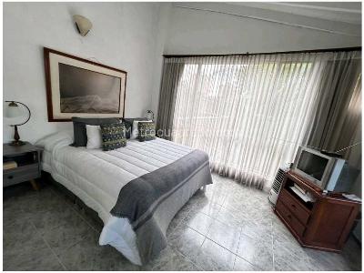 Apartamento de 3 alcobas en venta en El Poblado, Medellín, 246 m² · foto 10 de 18