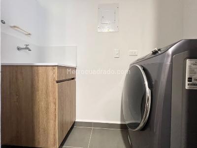Apartamento en venta en Loma Del Escobero, Envigado · foto 5 de 12