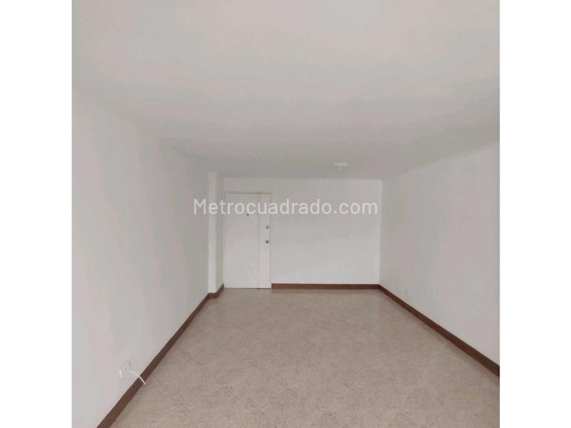 Comfortable 3BR Apartment in Patio Bonito - 2