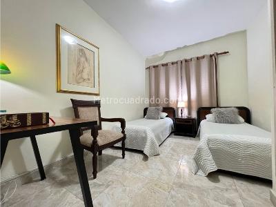 Casa de 3 alcobas en venta en San Marcos, Envigado, 153 m² · foto 8 de 10