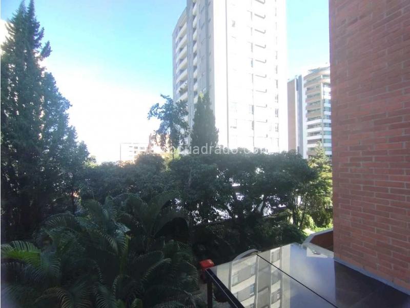 3BR Apartment in Poblado (236 m²)
