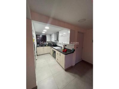 Apartamento de 2 alcobas en venta en El Trianon, Envigado, 102 m² · foto 2 de 20