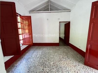 Casa de 5 alcobas en venta en El Salado, Envigado, 1000 m² · foto 3 de 20