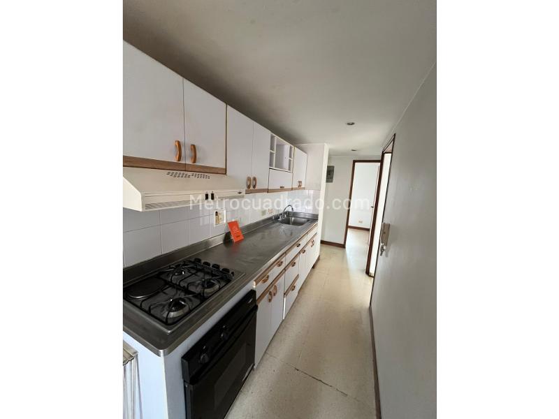 Apartamento en Arriendo, Barrio Mesa, Envigado - 2