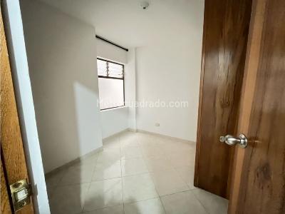 Apartamento en venta en Asturias, Itagüí · foto 6 de 12