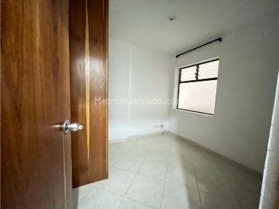 Apartamento en venta en Asturias, Itagüí · foto 7 de 12
