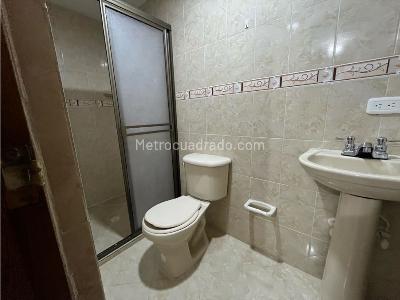 Apartamento en venta en Asturias, Itagüí · foto 9 de 12