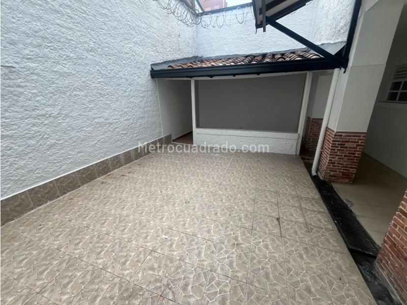 Local Comercial en Arriendo, Laureles, Medellín - Vista 4