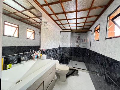 Casa de 4 alcobas en venta en El Tesoro, Medellín, 270 m² · foto 5 de 20