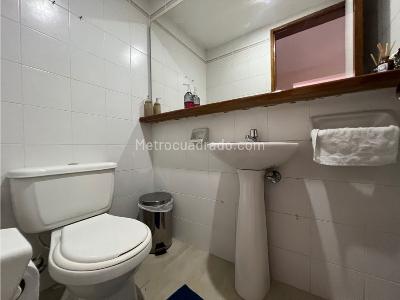 Casa de 4 alcobas en venta en El Tesoro, Medellín, 270 m² · foto 9 de 20