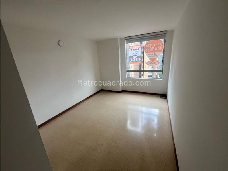 Apartamento Acogedor de 4 Alcobas en El Poblado - 2