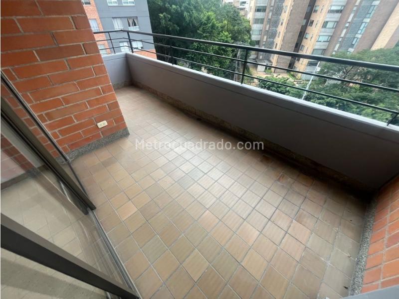 Apartamento Acogedor de 4 Alcobas en El Poblado - 5