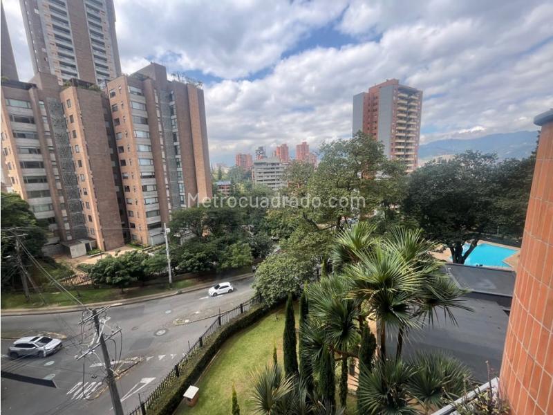 Apartamento Acogedor de 4 Alcobas en El Poblado - 6