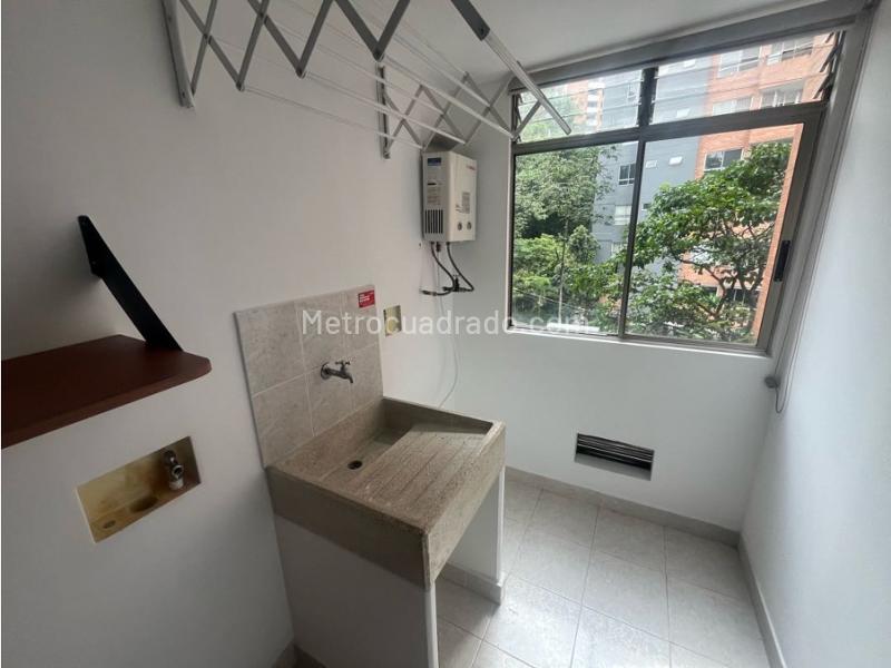 Apartamento Acogedor de 4 Alcobas en El Poblado - 9