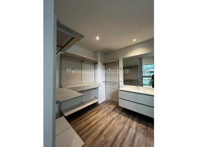 Apartamento en arriendo en Poblado, Medellín · foto 4 de 18